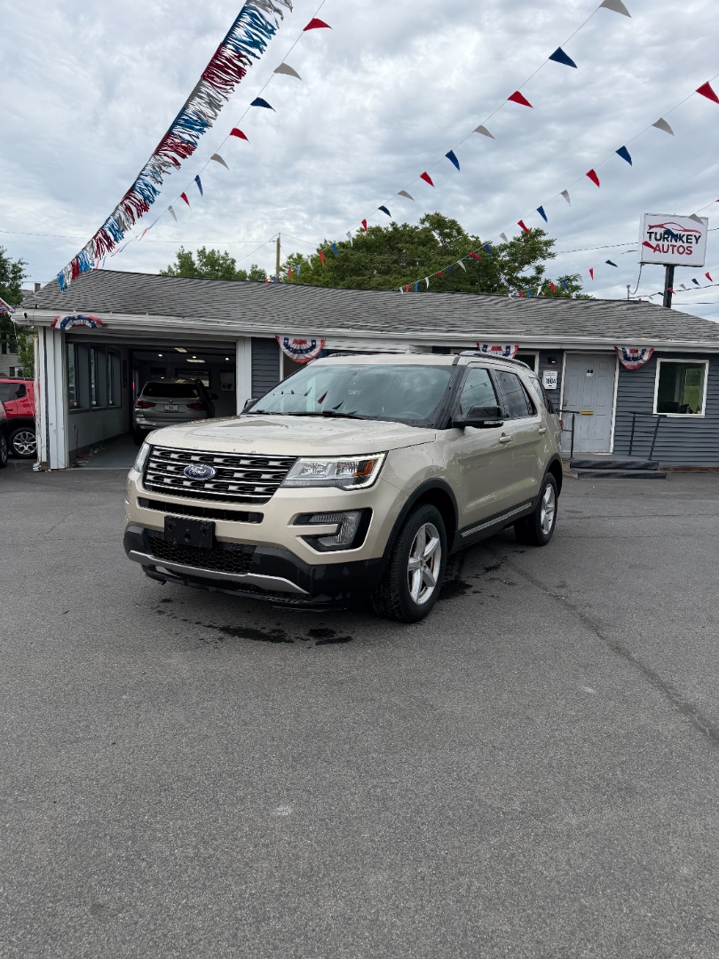 2017 Ford Explorer XLT 4WD's photo