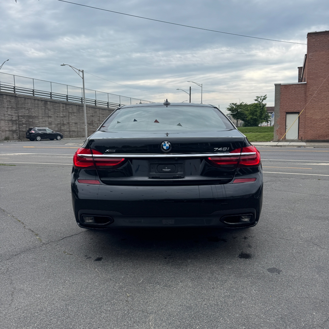 2019 BMW 7 Series 740i - Photo 6